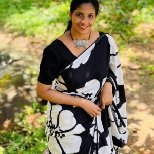 Item Code-DD16,Devayani Boutique Originals: A bold symphony in black and white